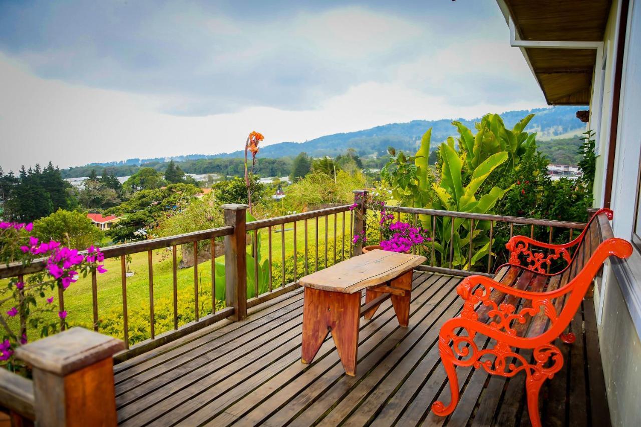 Poas Paradise Bed and Breakfast Poasito Esterno foto