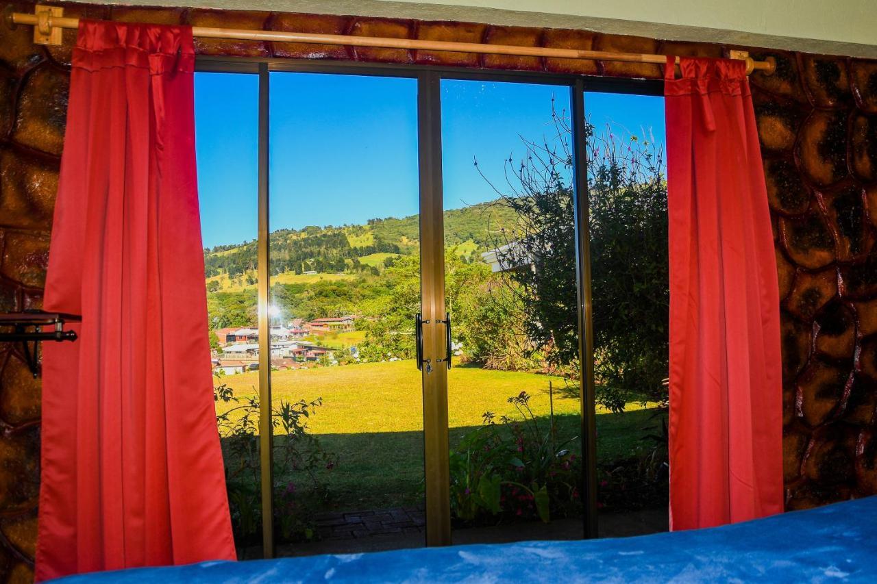 Poas Paradise Bed and Breakfast Poasito Esterno foto