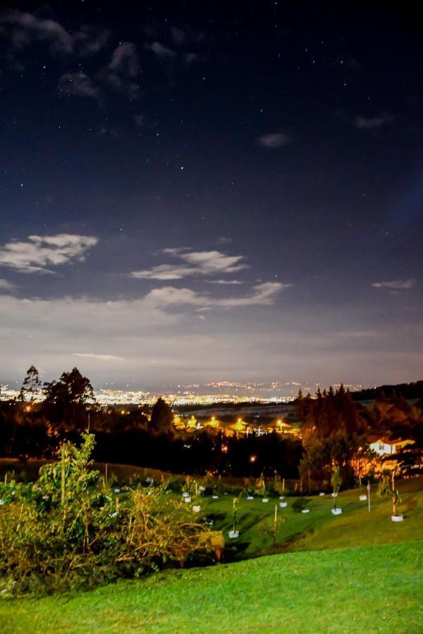 Poas Paradise Bed and Breakfast Poasito Esterno foto