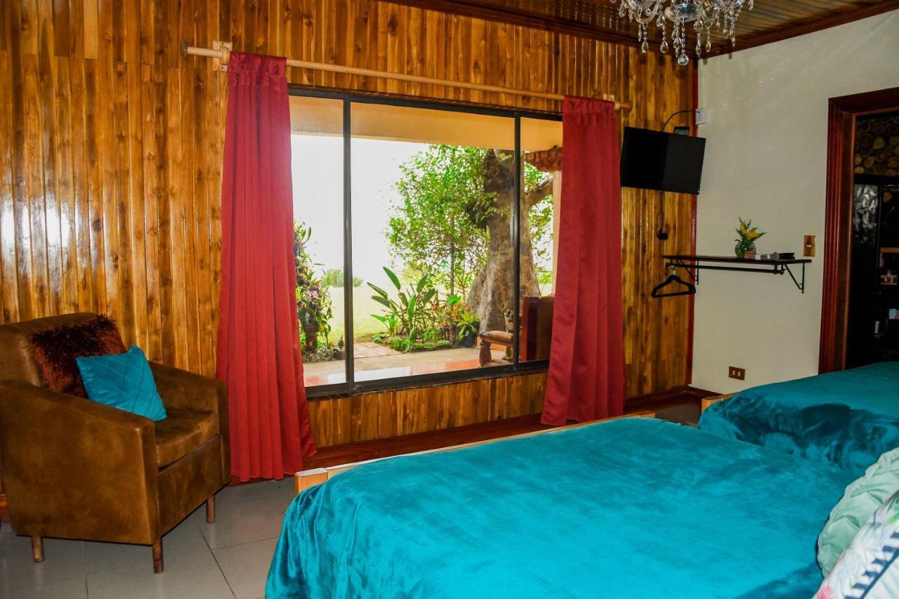 Poas Paradise Bed and Breakfast Poasito Esterno foto