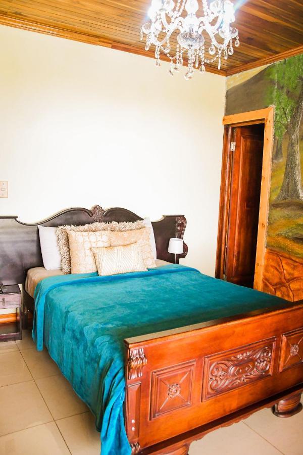 Poas Paradise Bed and Breakfast Poasito Esterno foto