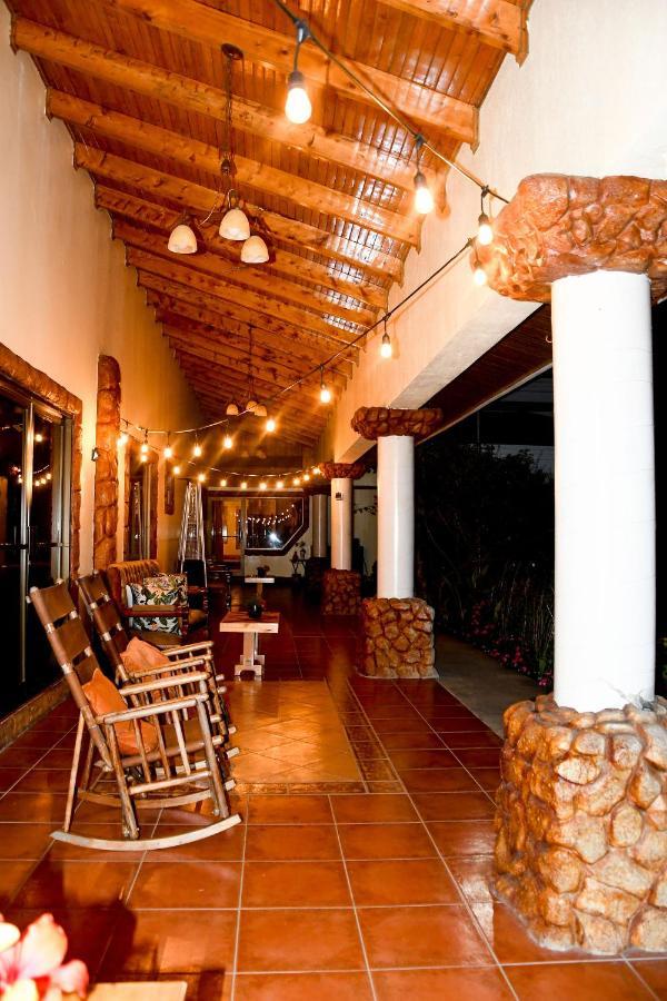 Poas Paradise Bed and Breakfast Poasito Esterno foto