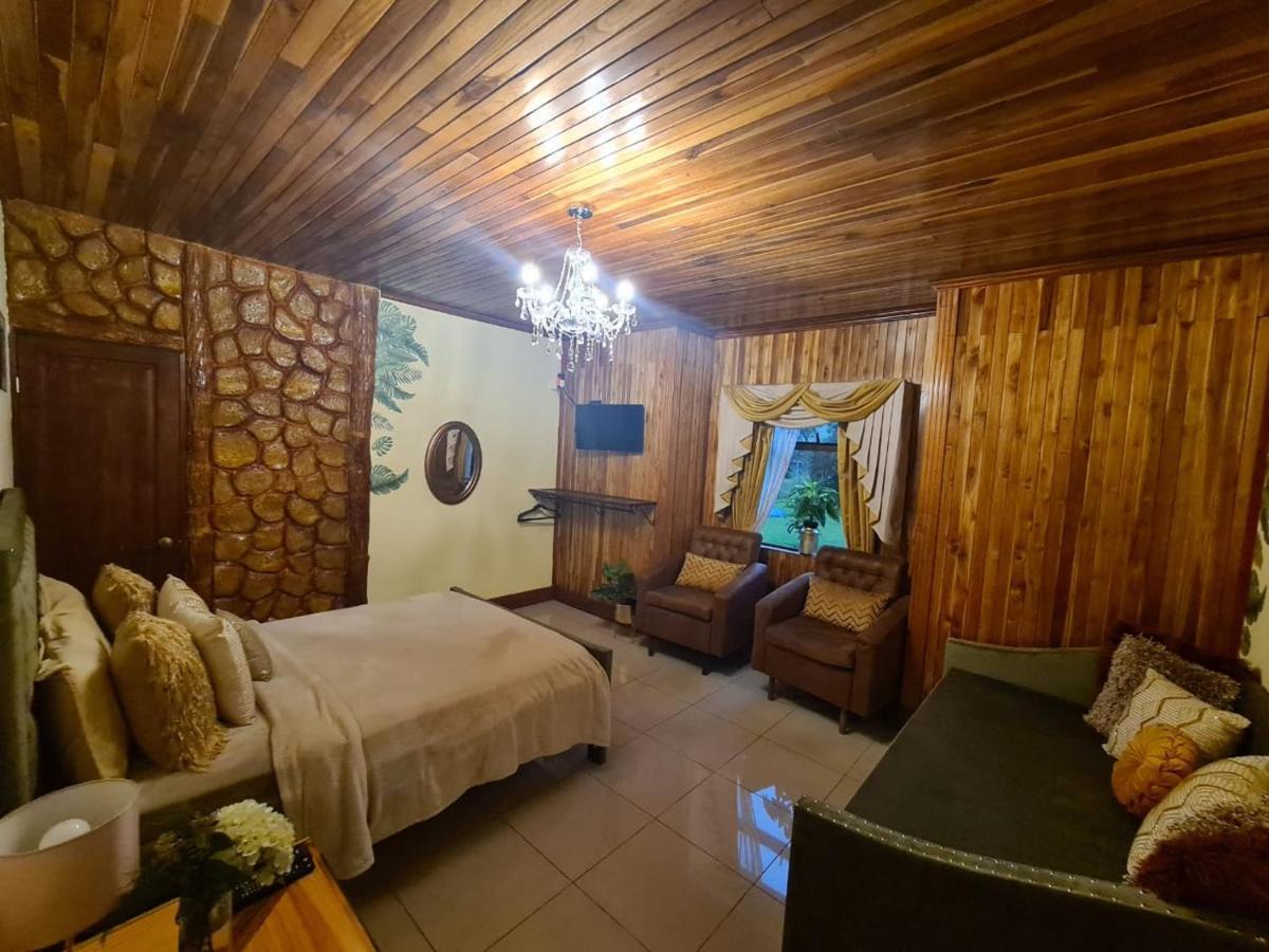 Poas Paradise Bed and Breakfast Poasito Esterno foto