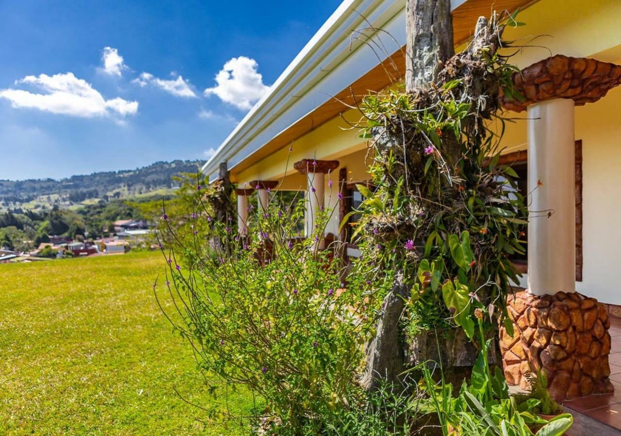 Poas Paradise Bed and Breakfast Poasito Esterno foto